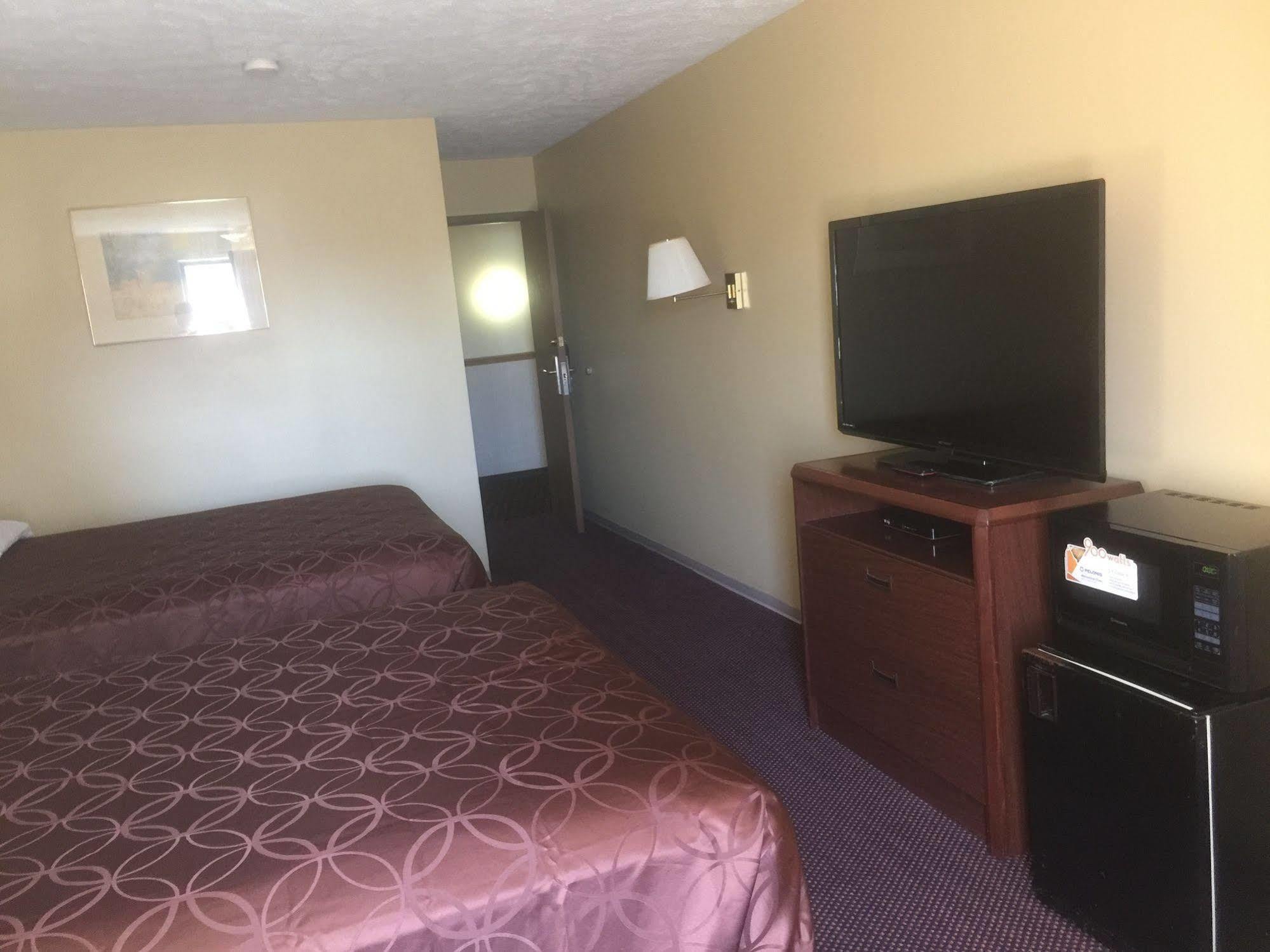 Budgetel Inn & Suites Fort Scott Buitenkant foto